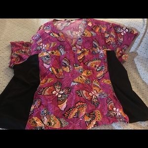 Scrub top🔴 sold 🔴